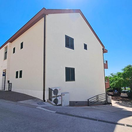 Apartments Vukovic Vanja Makarska Esterno foto