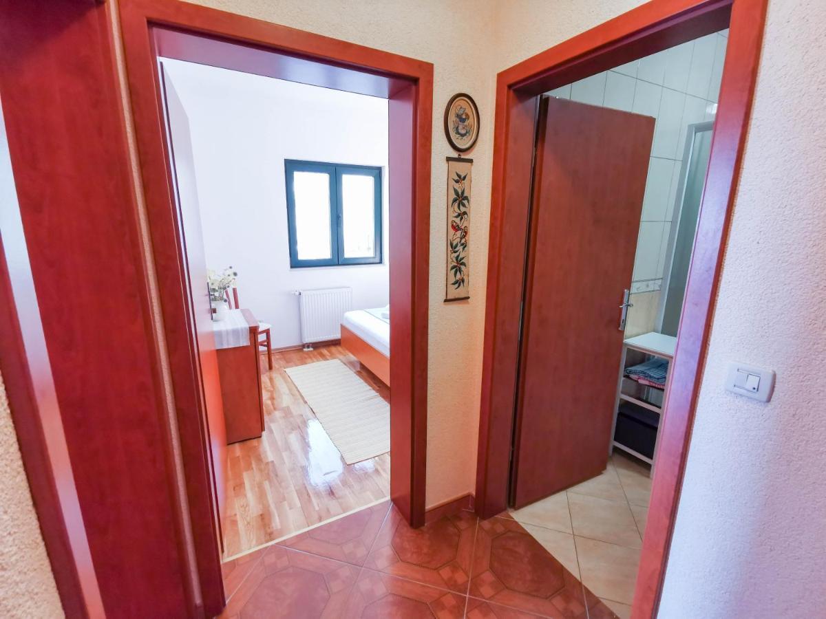 Apartments Vukovic Vanja Makarska Esterno foto