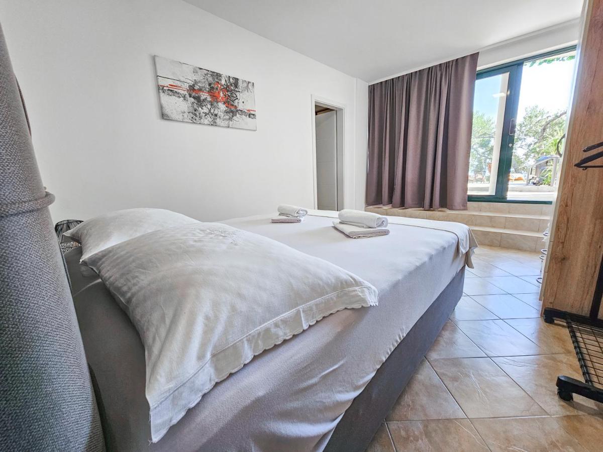Apartments Vukovic Vanja Makarska Esterno foto